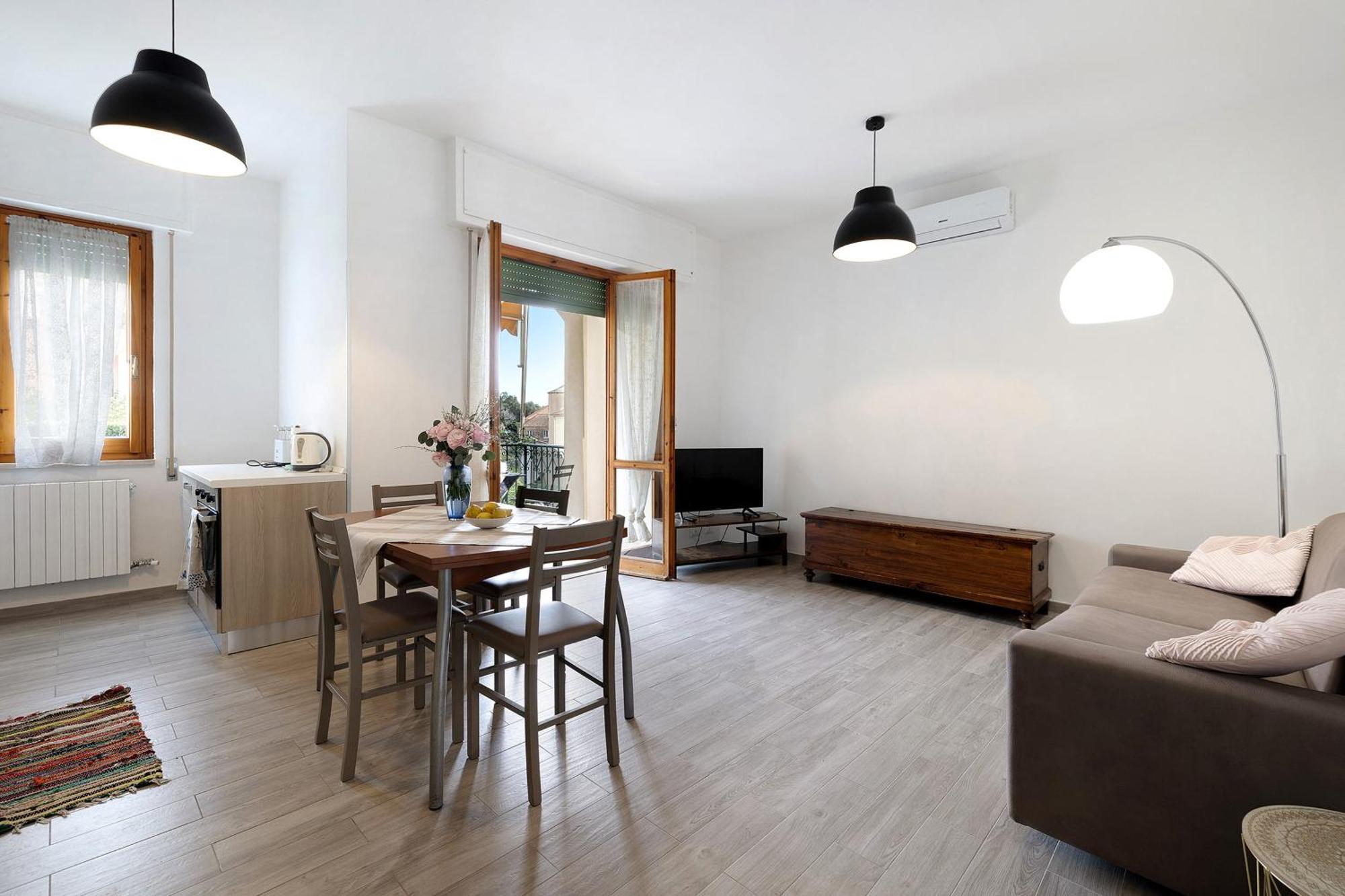 Appartamento Bilocale sul Borgo Finale Ligure Esterno foto
